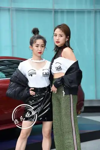 鬼鬼吴映洁浓妆酷炫妆容被赞但风格太像jolin了吧