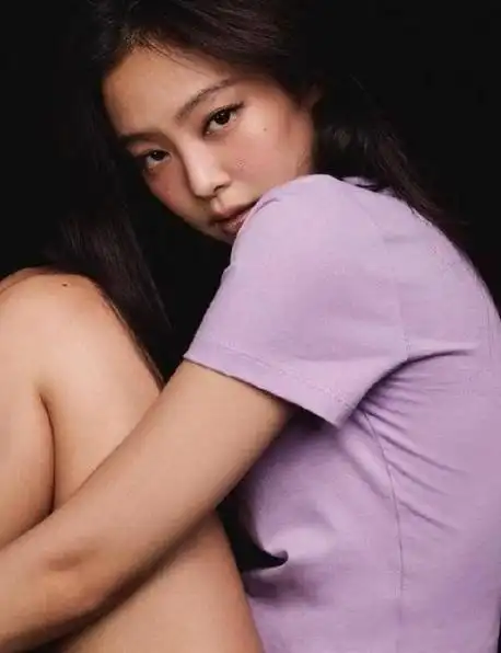 jennie内衣大片热辣 化身小野猫又纯又欲