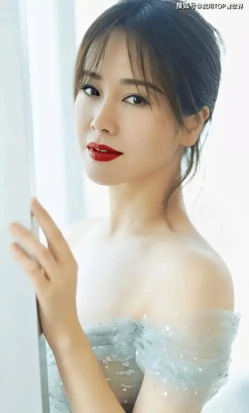 原创真乃人间尤物46岁左小青饱满性感着实迷人啊