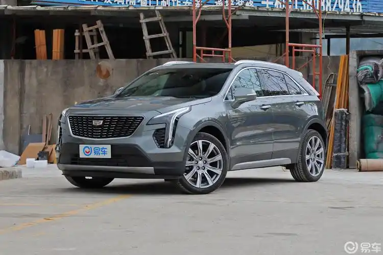 【凯迪拉克xt42018款28t 四驱 铂金版侧前45度车头向左水平汽车图片