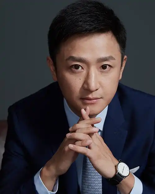 周运_中央电视台主持人_央视网(cctv.com)