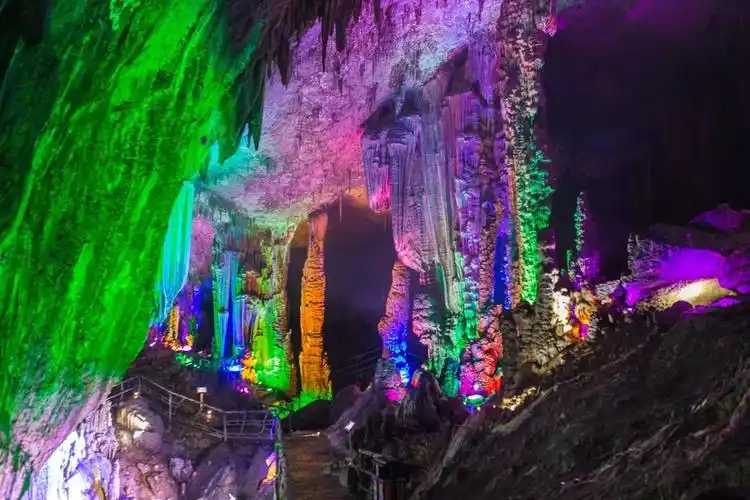 神笔山生态旅游区位于清远市阳山县阳城镇推荐菜:分类:风景名胜