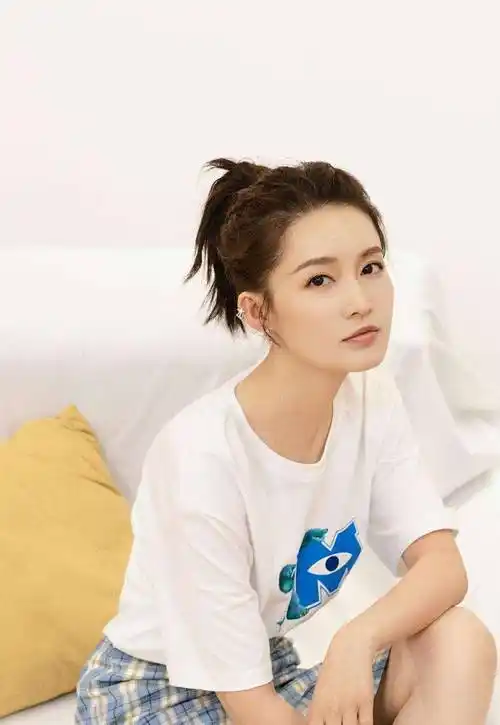 自古江南出美女,这八位来自江南的女星,各个惊艳绝伦_林芳兵_李沁_杨