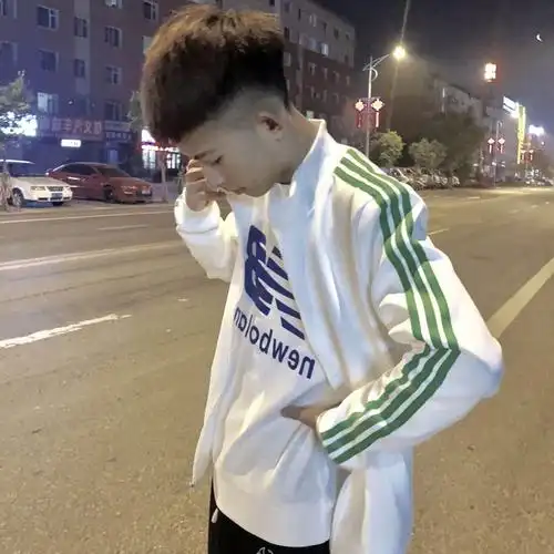 春秋薄款社会精神小伙三道杠立领外套潮男修身夹克