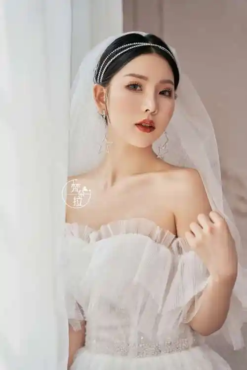 梵朵拉化妆造型的化妆造型作品《精致简约新娘》