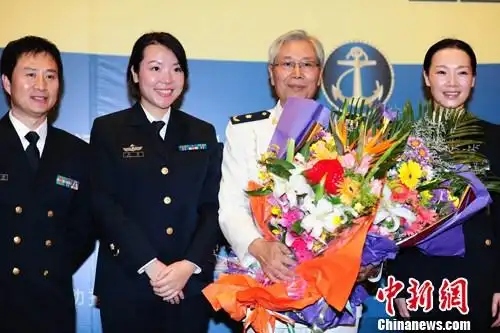 "太阳最红,毛主席最亲"词作者将首开个人音乐会