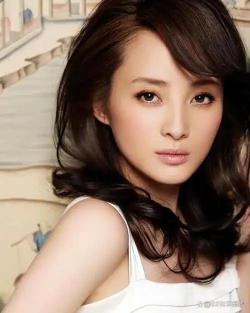 中国女演员蒋勤勤:多才多艺的娱乐界代表