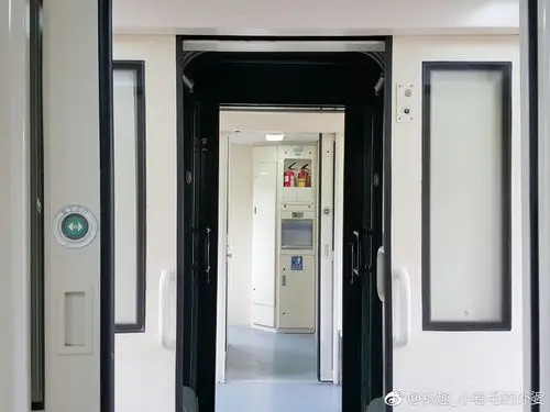 z40次,上海--乌鲁木齐.下铺680.5元