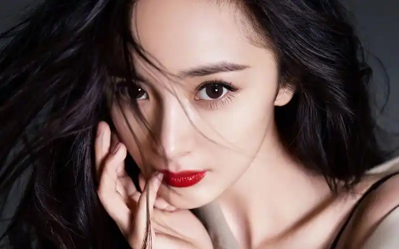 杨幂性感高清桌面壁纸55