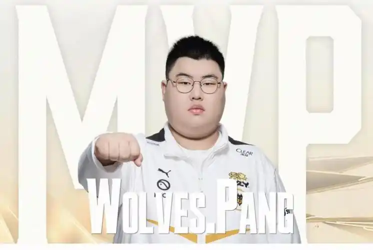 小胖却因在线下背粉丝叫黑称而当场破防离场,而且这件事说到底又和qg