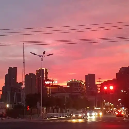 城市里的晚霞