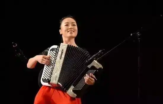 阮明园演奏《西班牙斗牛士》