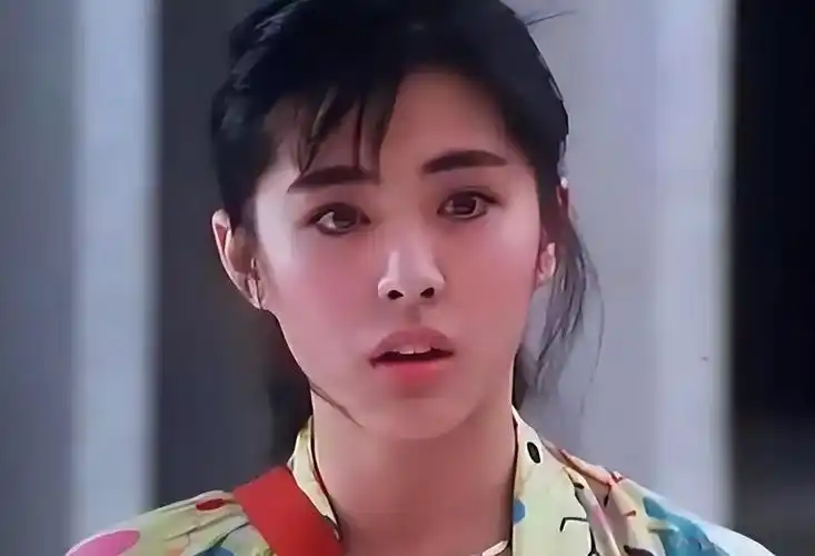 再无小倩",而还有一句话就是"最美不过王祖贤",以此称赞其貌美