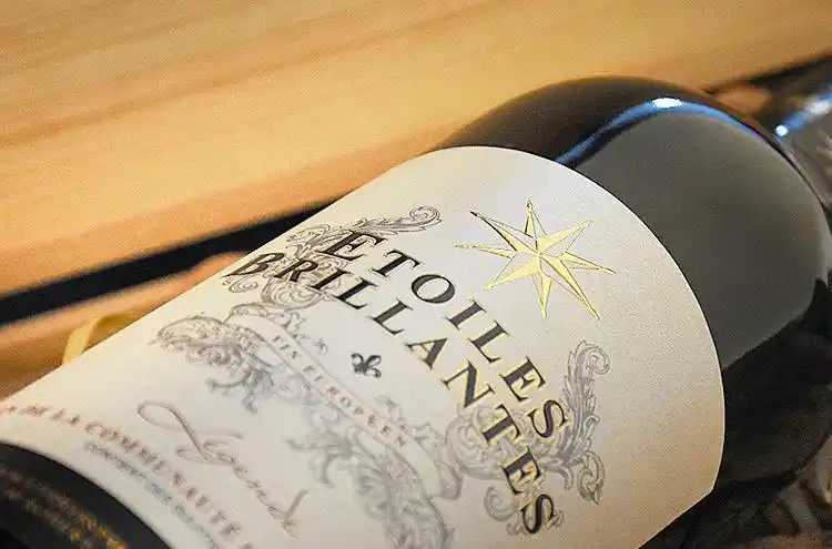 酒类卷筒不干胶标签定做 啤酒标签贴纸 红酒瓶铜版纸酒标不干胶