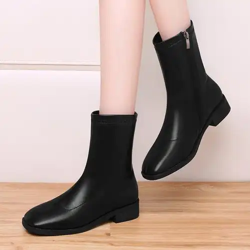 中低时尚休闲女靴冬季靴大码时装米色皮鞋黑色高帮时装靴