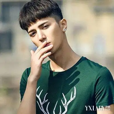 铲两边中间平刘海发型推荐让你与男神更进一步