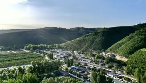黄龙梁家河:打造骨架小气质美颜值高的秀美山村
