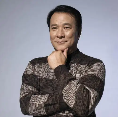 香港影视巨星李修贤携手索太立,成为索太立形象代言人