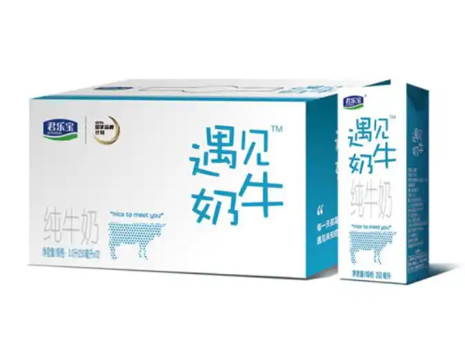 君乐宝遇见奶牛纯牛奶,精品牧场,全智能生态管理