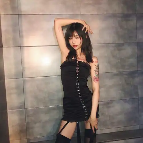 网红痞幼是谁,一位喜欢机车的女骑士