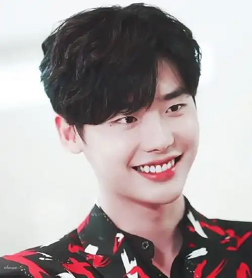 你见过最好看的笑容##越来越美好的李钟硕