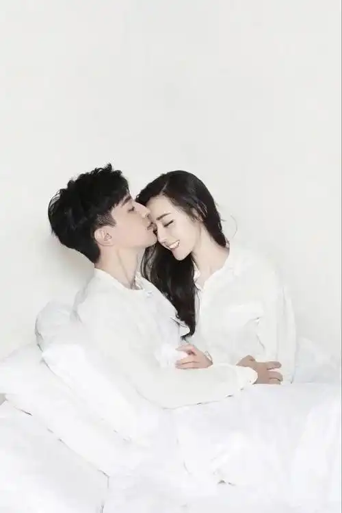 迪丽热巴黄景瑜亲密照:迪丽热巴有六次绯闻(5)