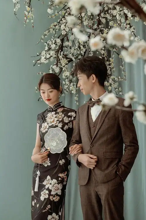 兄弟们,我拍了套民国风旗袍婚纱照 - 知乎