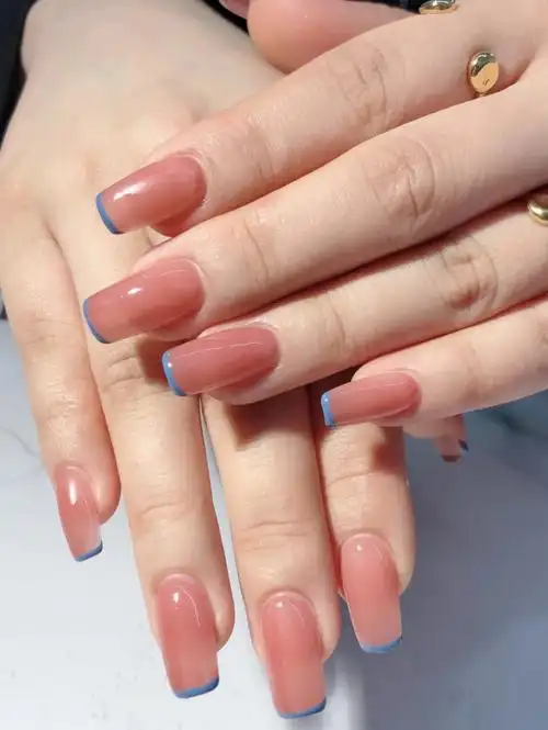 美甲分享法式简约白边款奶油风72