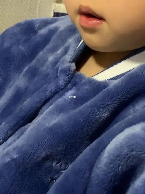 说上嘴唇很翘了我说没发现说是微张嘴巴看得到门牙当妈的实在是没看