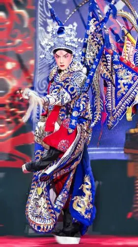 王一博京剧壁纸来一波,神秘的眼神绝美的侧颜,充满戏剧张力!_腾讯新闻