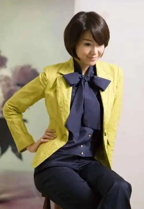 催泪女神尹晶喜凭爱在何方爆红亚洲却在最巅峰神秘消失