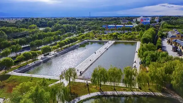 秋天,高台月牙湖公园美到不敢相信眼睛!