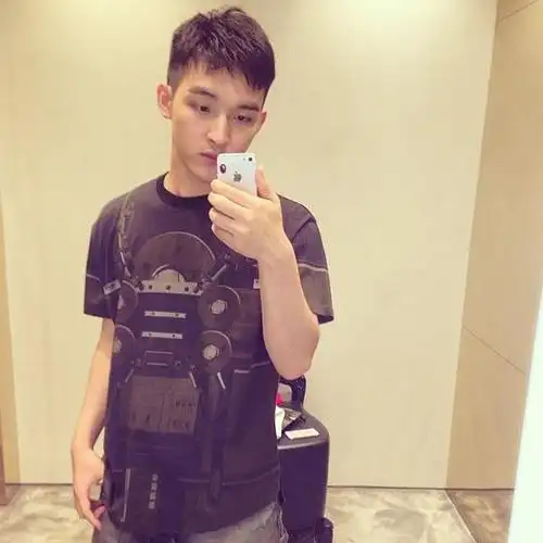 环境卫士小飞熊的相册-艺人毛若懿