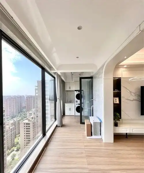 🌟华浔品味装饰:完美客厅阳台设计案例🌟