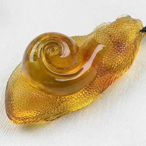 33.3g天然缅甸琥珀蜗牛吊坠d0250