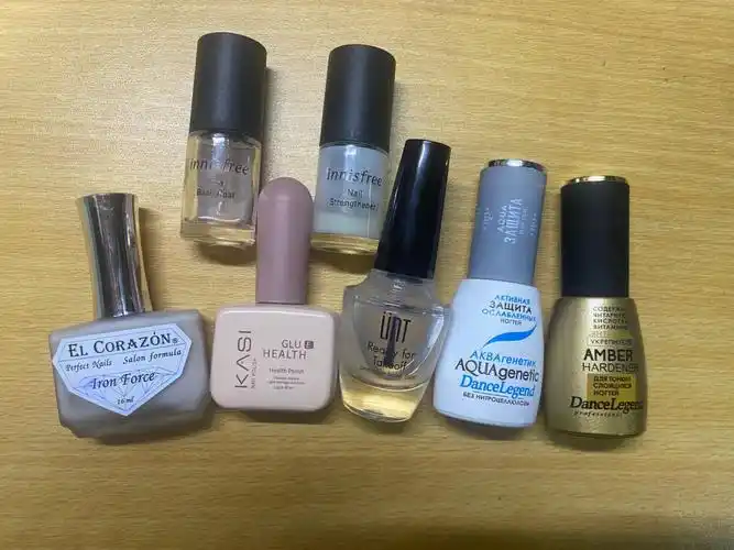 买了各种各样的底油来试 每个都优缺点明显悦诗风