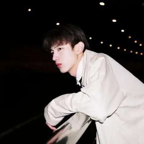 好看又帅气的真实帅哥头像生活照,希望你的日子里总有光