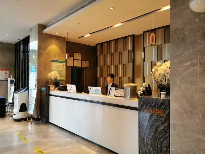 宜尚酒店(武汉汉阳大道五里墩地铁站店)大堂-前台