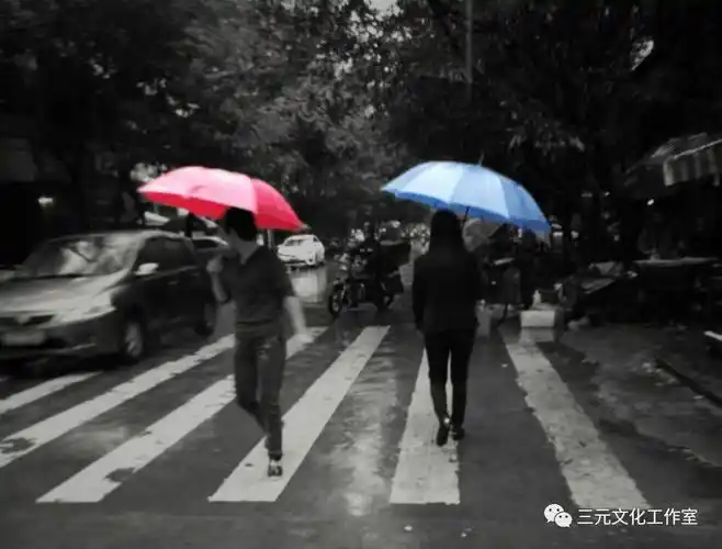 随笔| 在擦肩而过中忆雨,目光与雨水成了永恒的垂直