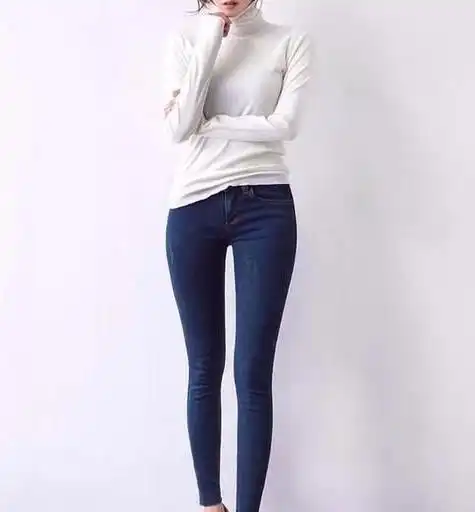 紧身牛仔裤时尚又修身,让身材瞬间提升女性韵味