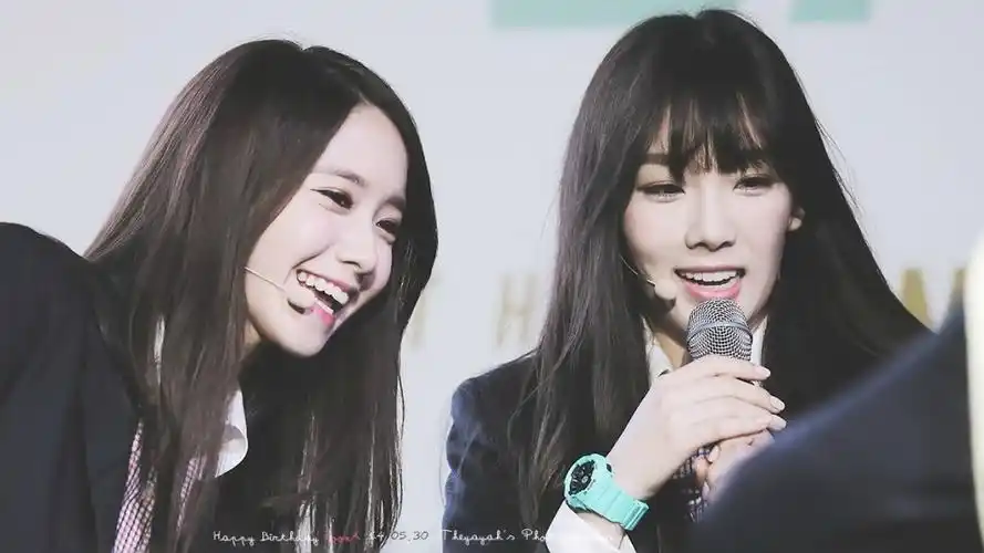 求2014林允儿 金泰妍 1000以上像素的高清美图