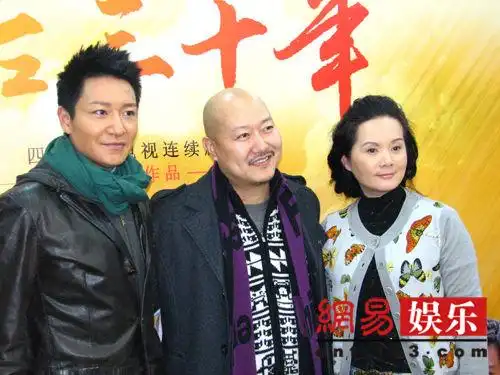 结婚三十年_结婚三十年婚纱照_三十年大变样