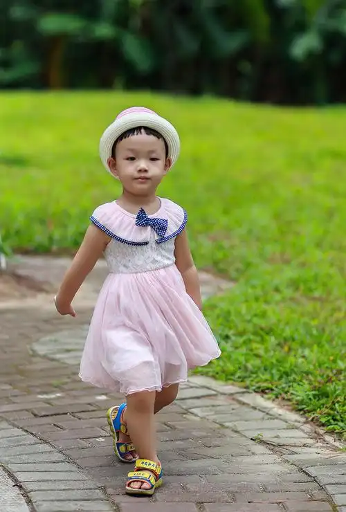 我小孙女快3岁了