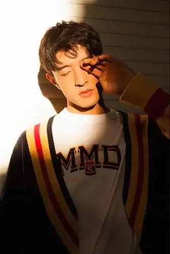 男生拍照不想露脸推荐以下7种拍法不露脸照样能有型又帅气