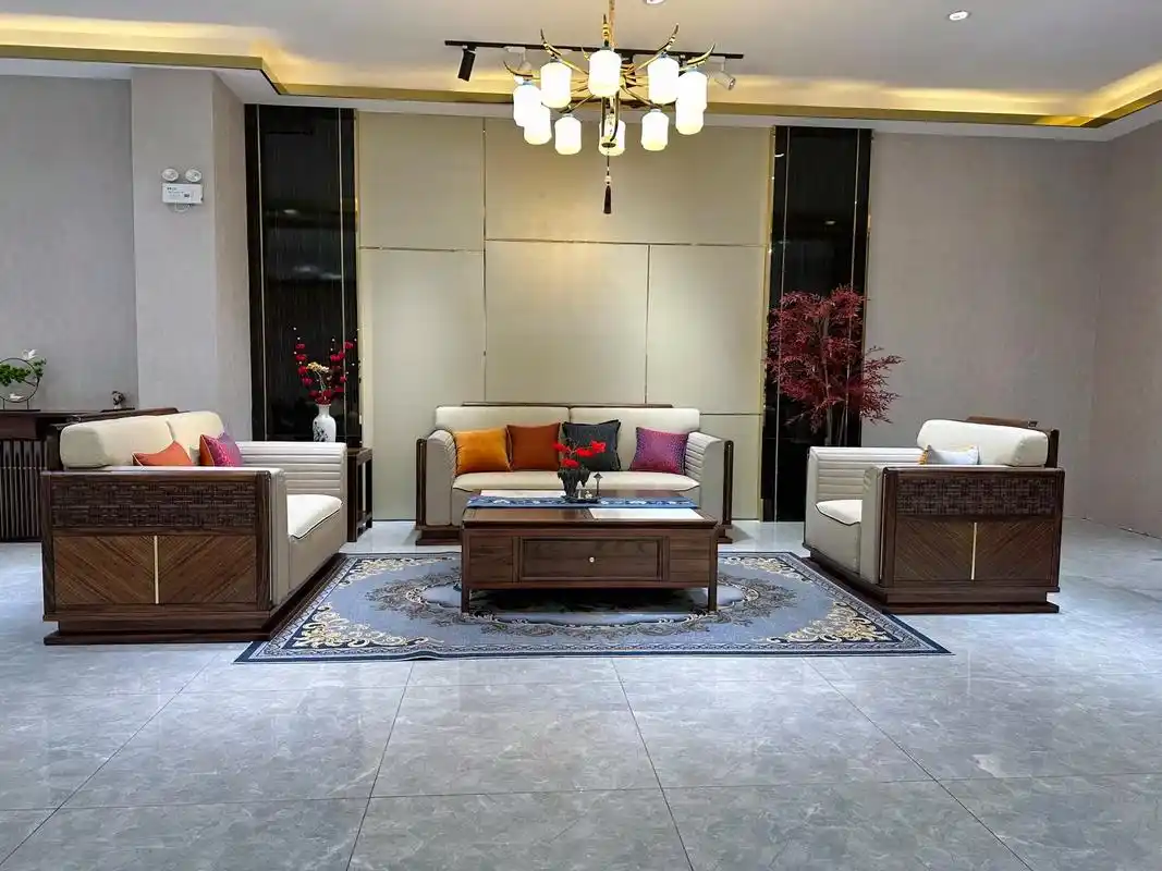 新中式沙发展厅实拍.新中式家具孕育着一种传承的韵味. 盛一室 - 抖音