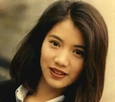 回顾袁咏仪脾气差虚荣爱炫富嫁给张智霖如今怎样了