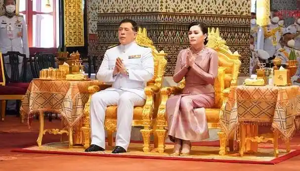 泰王发布单人海报,庆祝加冕5周年,苏提达王后被排除在