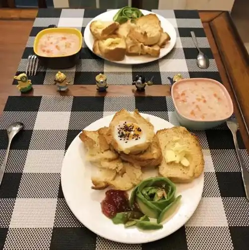 网红薯条馒头▲ 网红早餐蕾丝鸡蛋卷你能看到各种品类的早餐在她