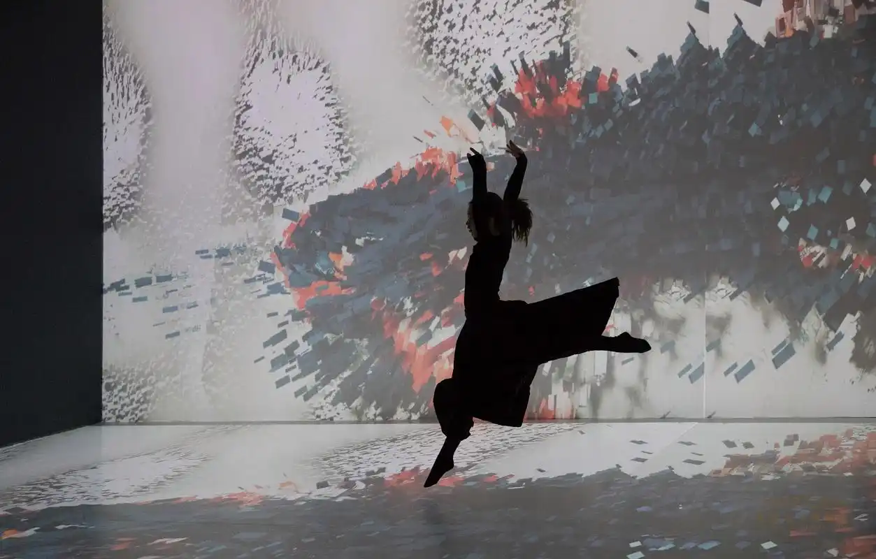 视觉体验,应用软件让声音和动作影响视觉图像,实现艺术阐释和即兴创作