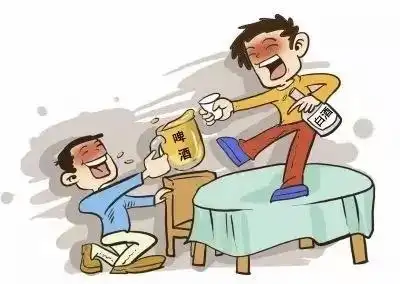 夏日聚会小酌,年轻人饮酒的几个误区你要造!